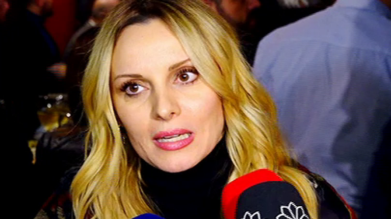 Πέγκυ Ζήνα