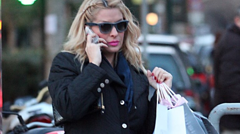 Η Ελένη Μενεγάκη στην Κηφισιά (10)