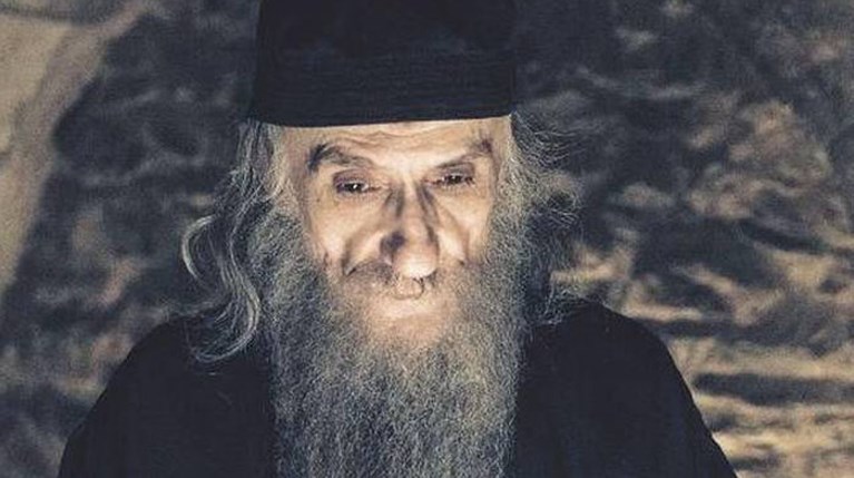 Ο Στάθης Ψάλτης στο ρόλο του ηγούμενου της μονής Σινά.jpg