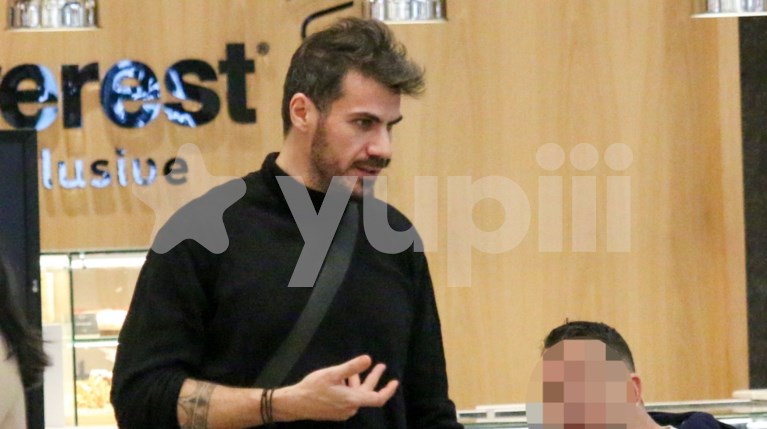 Άκης Πετρετζίκης