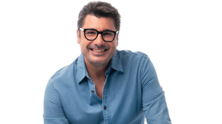 ΛΑΜΠΡΟΣ ΚΩΝΣΤΑΝΤΑΡΑΣ Rnew