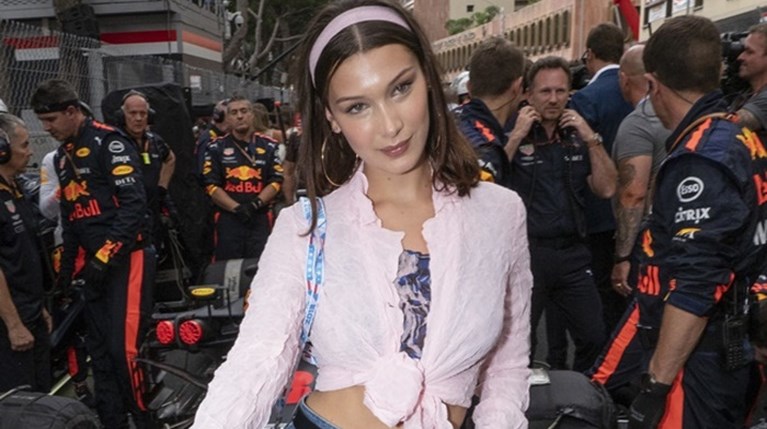 Bella Hadid r