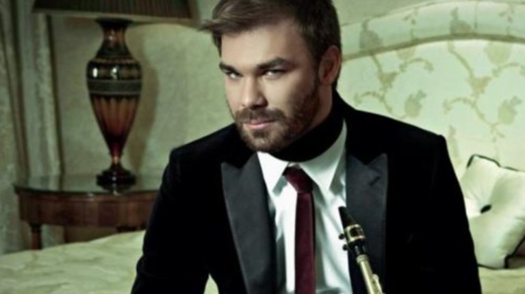 Γιώργος Σαμπάνης R