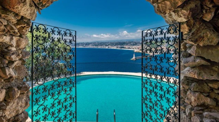  η βίλα του Τζέιμς Μποντ