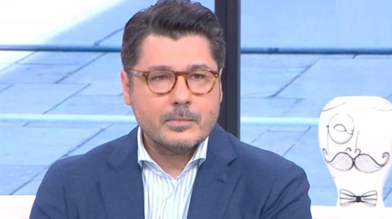 Λάμπρος Κωνσταντάρας