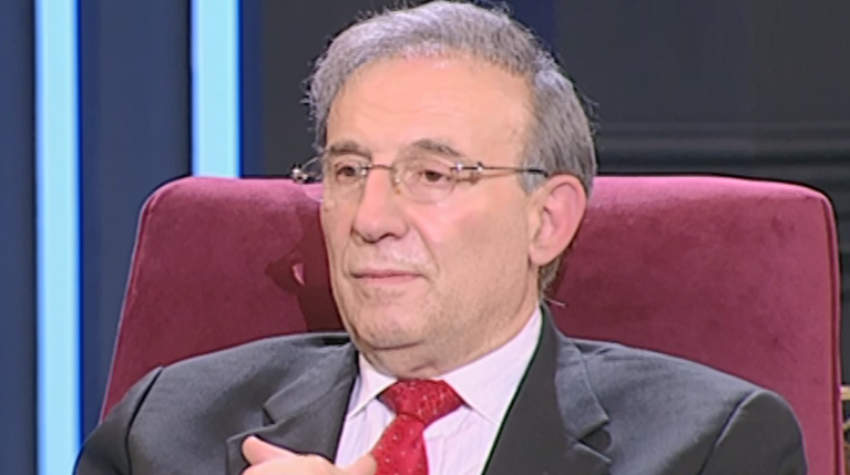 Νίκος Καρακούκης