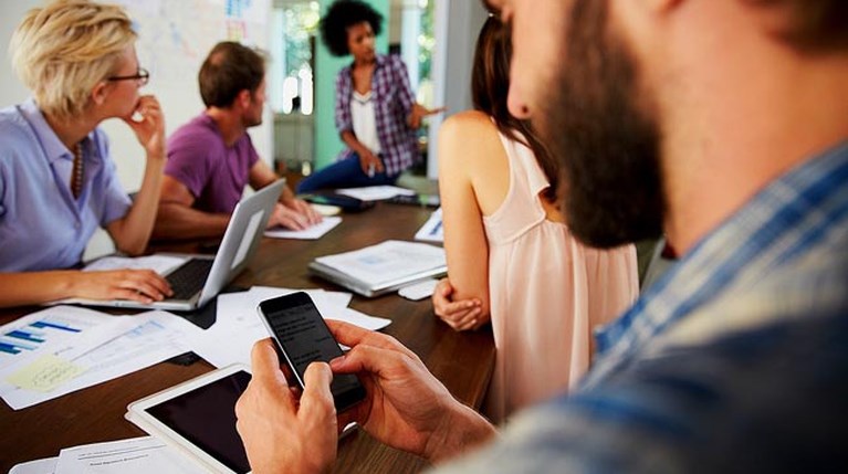Γιατί το sexting κάνεις τις σχέσεις πιο υγιείς