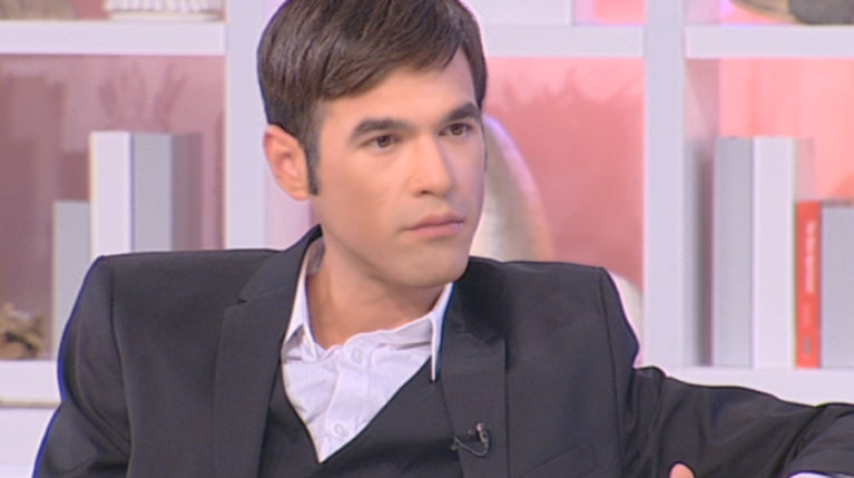 Ο Μένιος Φουρθιώτης Στην Τατιάνα Στεφανίδου
