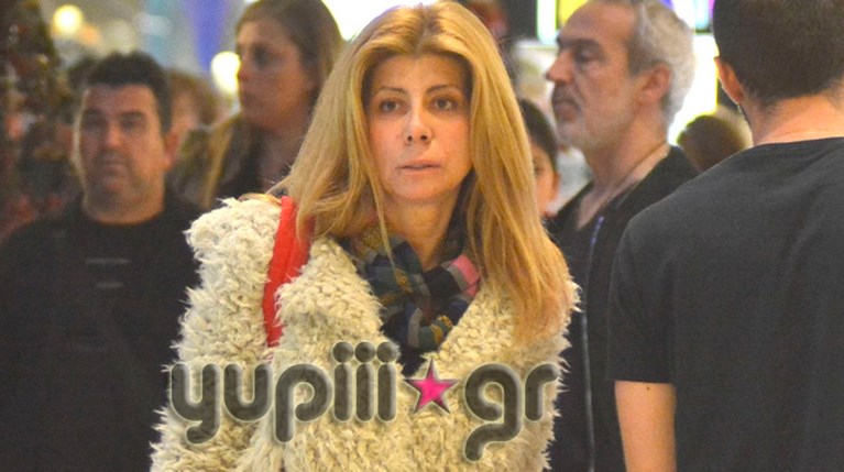 Η Ζήνα Κουτσελίνη με την κόρη της, Έμμα, και τη βαφτιστήρα της (1)