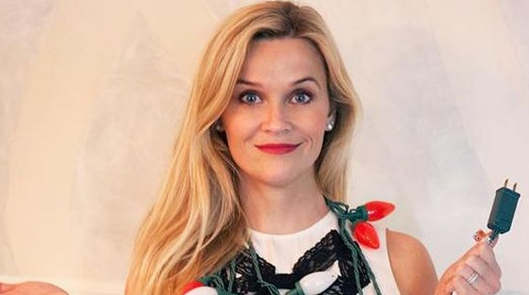Reese Witherspoon r