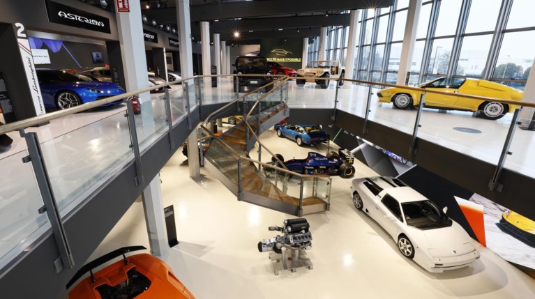 Ρεκόρ επισκέψεων το 2017 στο μουσείο της Lamborghini (1)