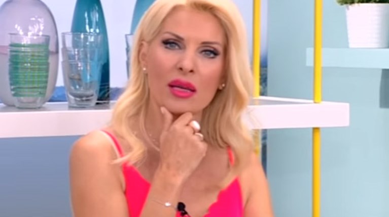 Ελένη Μενεγάκη-Ελένη R