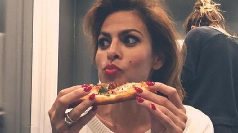 Eva Mendes r