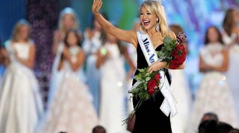 Όχι άλλες εμφανίσεις με μαγιό για τη Miss America