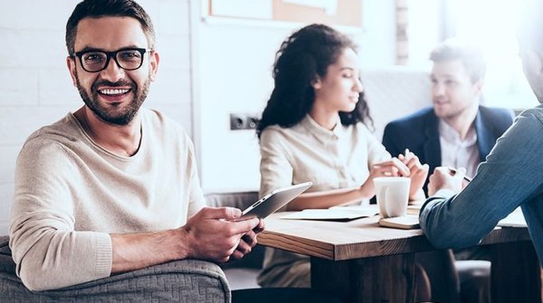 4 CEO's εξηγούν πώς κρατούν τους υπάλληλοι χαρούμενοι τις γιορτές