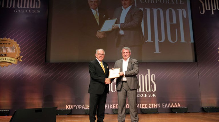 Βράβευση Κωτσόβολος στα Superbrands 2016_1