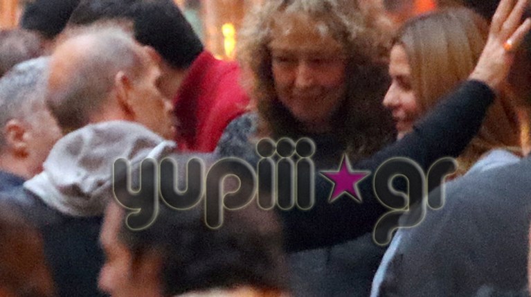 Ο Πέτρος Κωστόπουλος στα γενέθλια της Τζένης Μπαλατσινού (1) copy