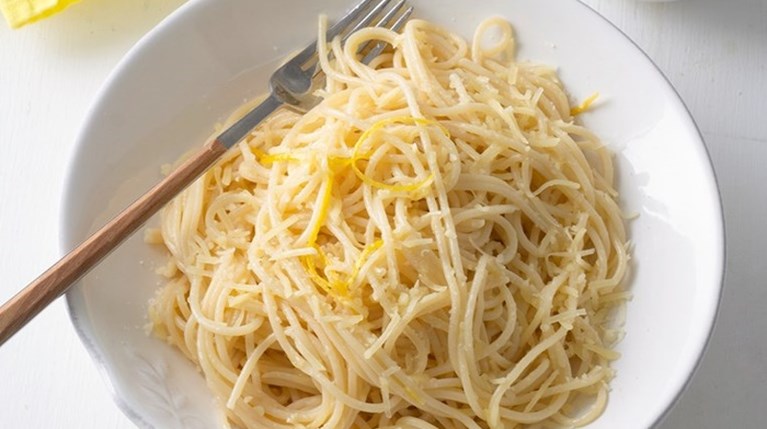 Μακαρονάδα με Λεμόνι