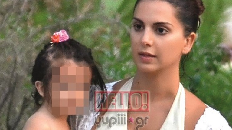 Η Σταματίνα Τσιμτσιλή με την κόρη της (1)