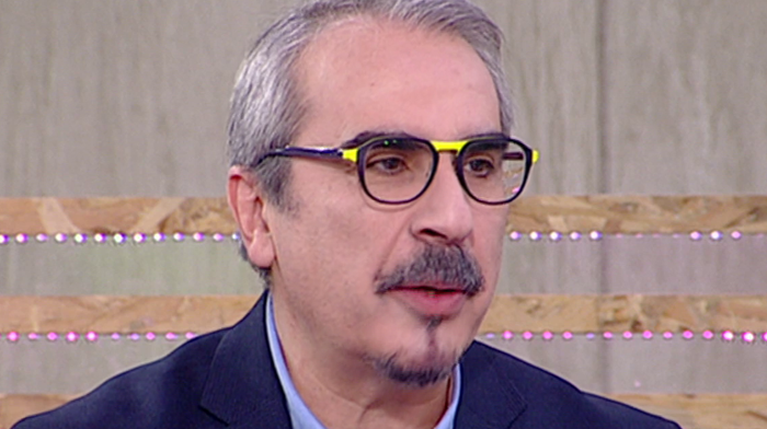 Βαγγέλης Περρής Εδώ