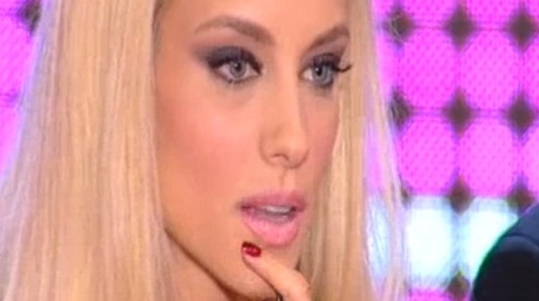 Δούκισσα Νομικού στο ΟΛΑ (R)