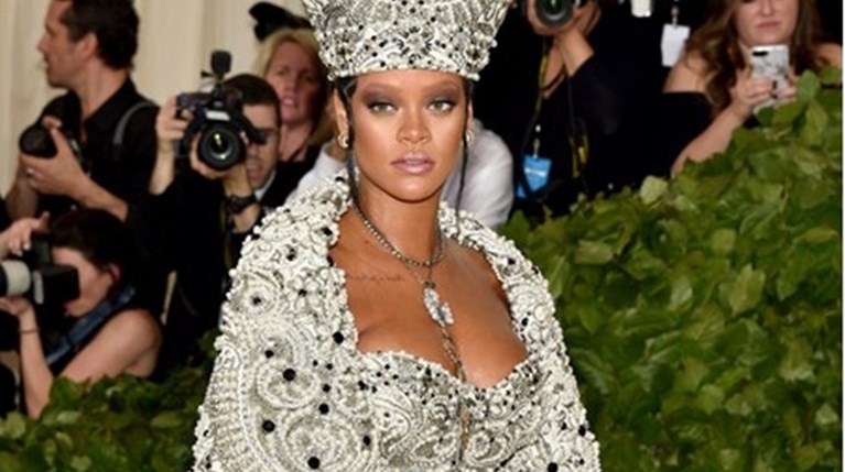 Rihanna Met Gala