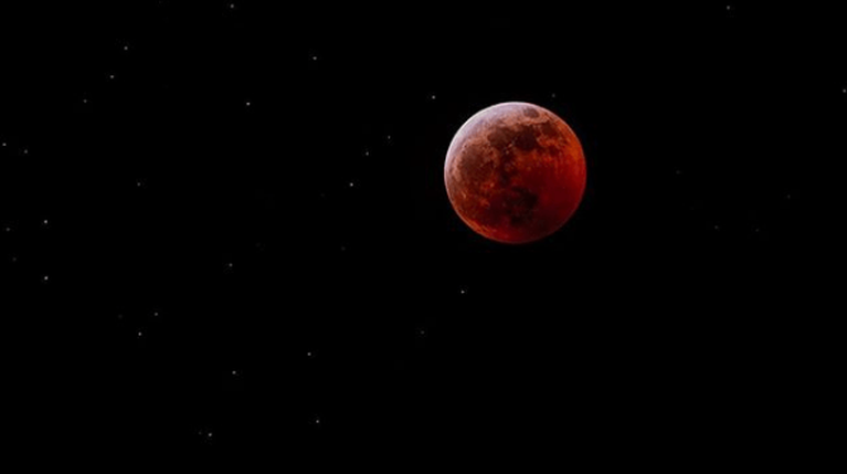 Super Blood Wolf Moon