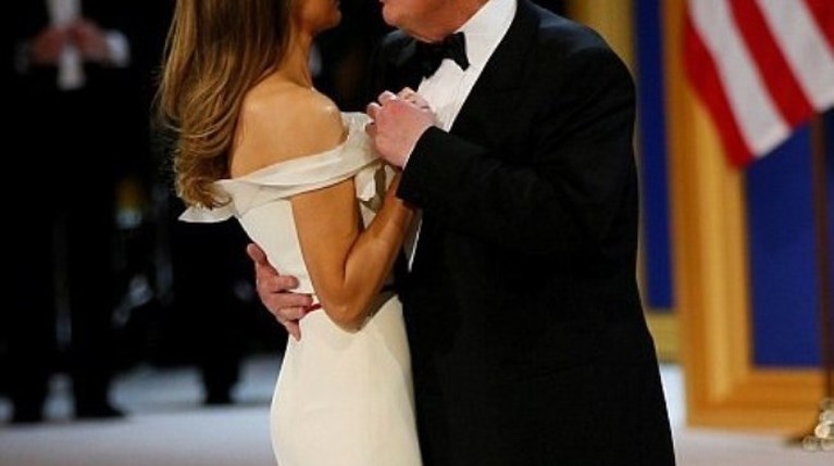 Donald – Melania Trump Ο πρώτος χορός του νέου Προεδρικού ζεύγους