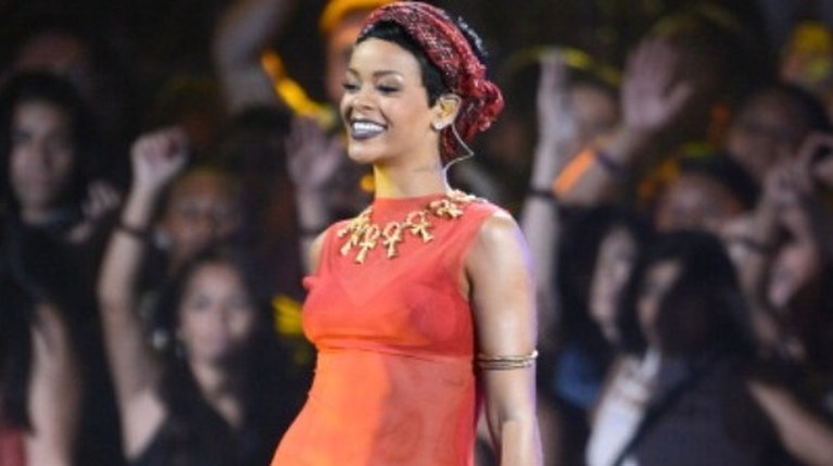 Ριάνα στα mtv video music awards 2012 (r)