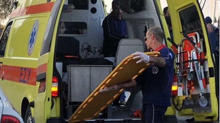 ΟΙΚΟΓΕΝΕΙΑΚΗ ΤΡΑΓΩΔΙΑ ΣΤΟ ΠΕΡΙΣΤΕΡΙ