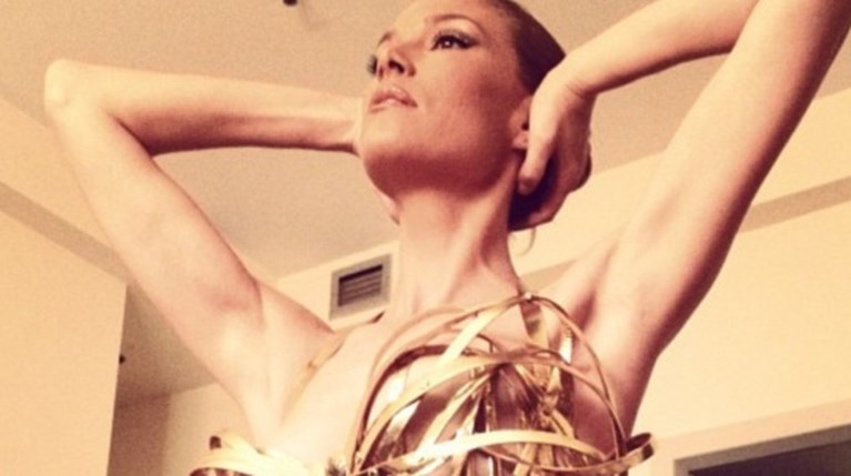 Βίκυ Καγιά R