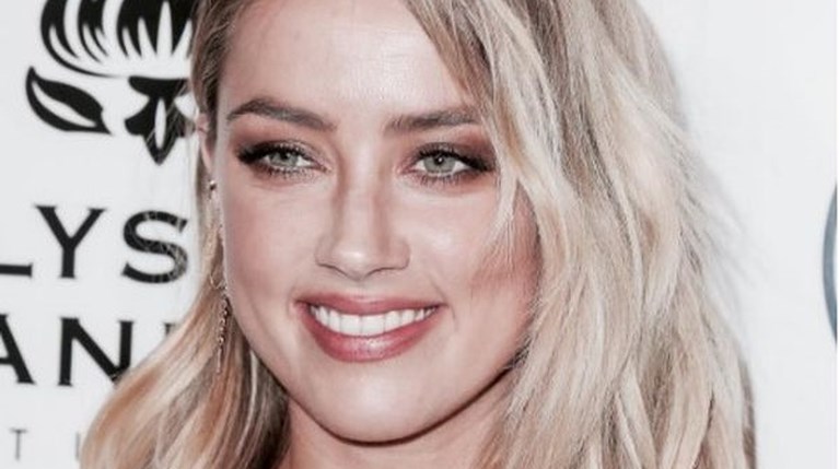 Amber Heard r
