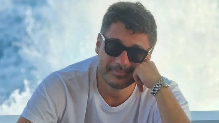 Λάμπρος Κωνσταντάρας